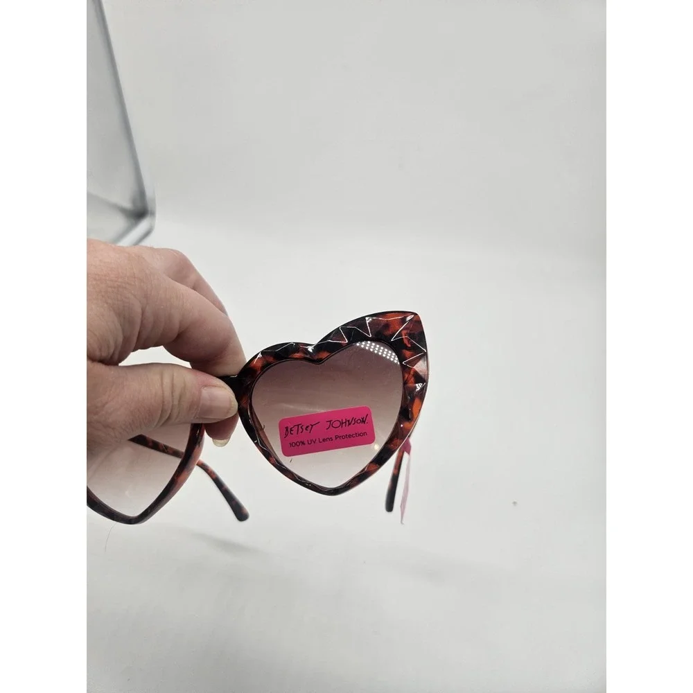 Betsey Johnson Heart Shaped Gradient Sunglasses -Faceted Tortoiseshell Frame